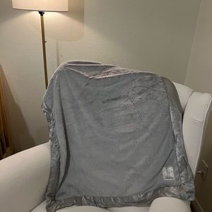 Little giraffe gray blanket- like new